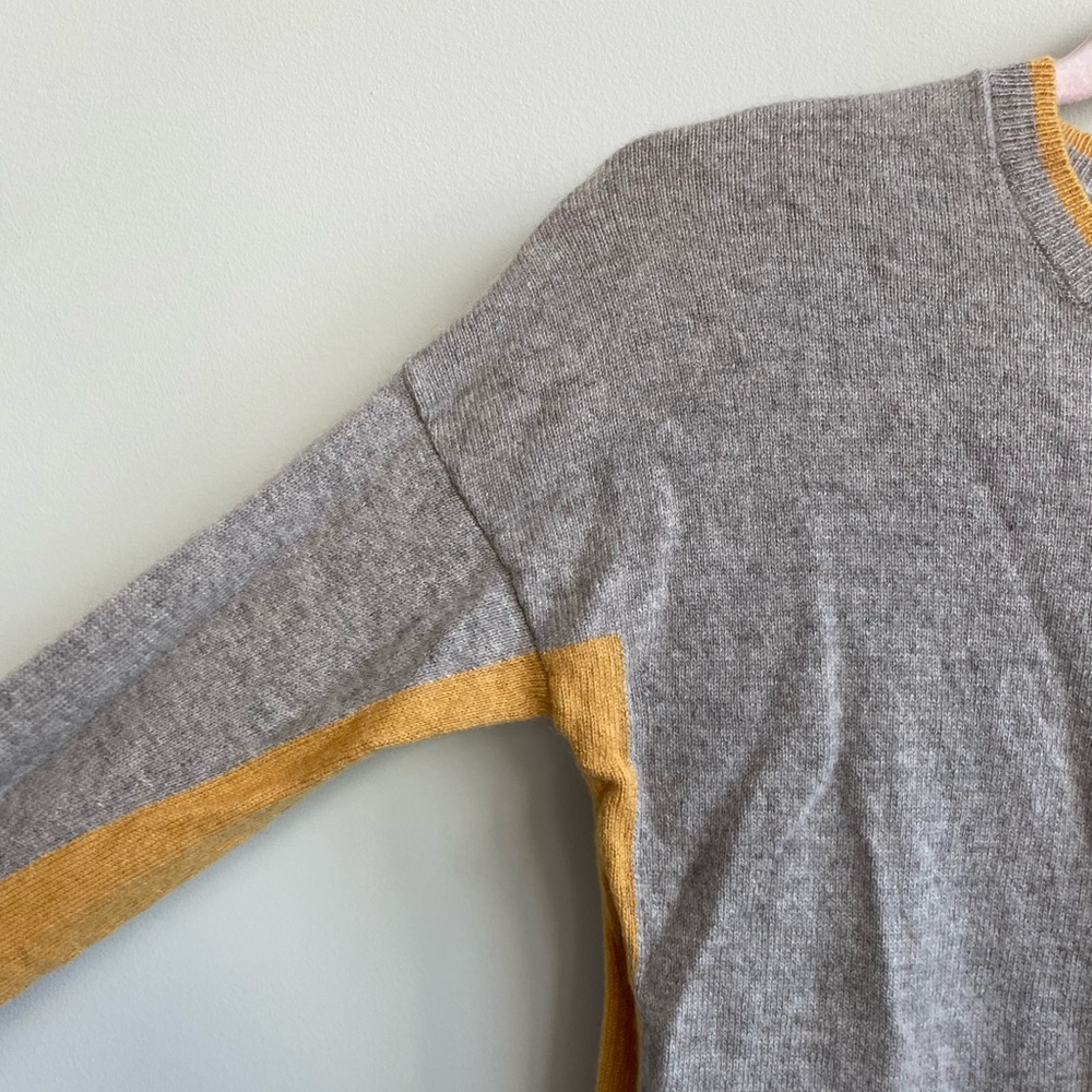 100% Cashmere Christian Siriano Beige Mustard Crewneck Sweater Colorblock - Picture 3 of 10